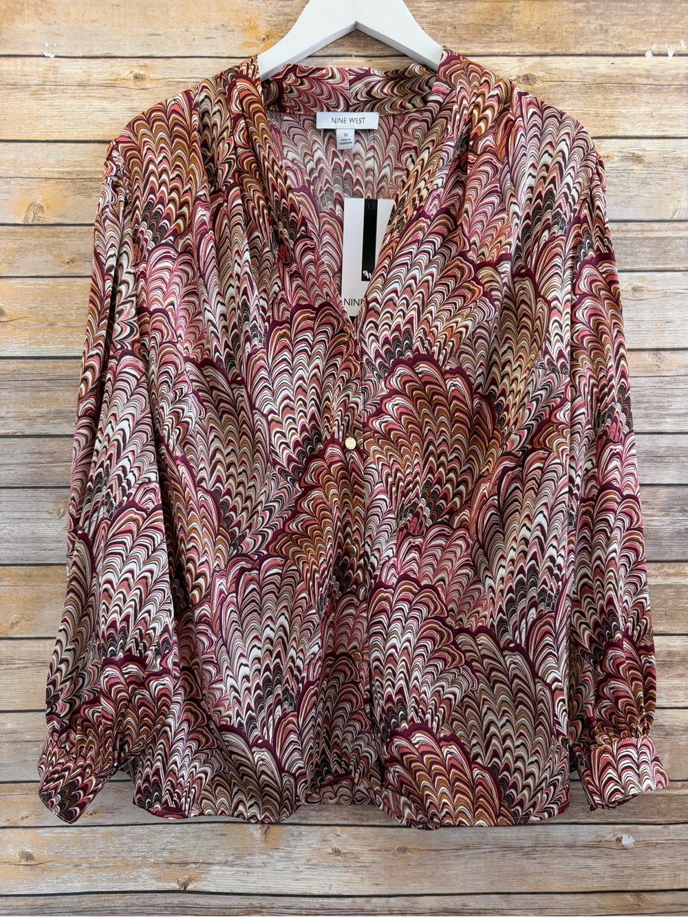 Nine West Button Front Long Sleeve Blouse Abstract Print V-Neck Size 1X NWT